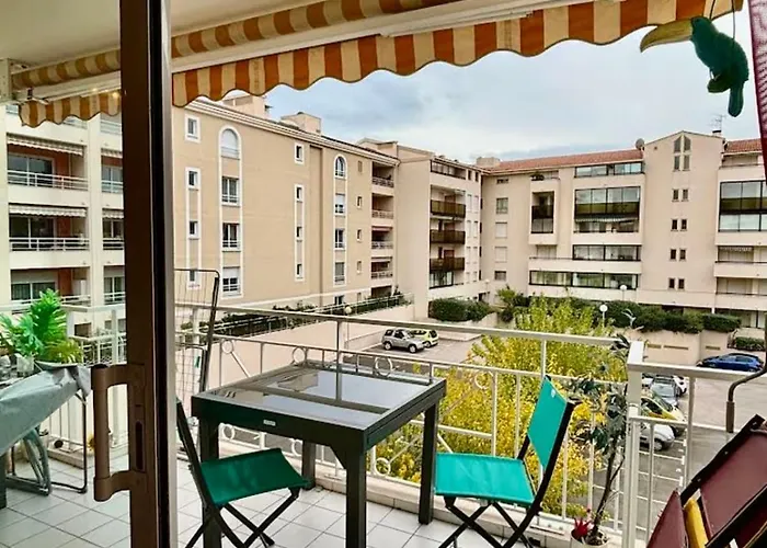 Beautiful 65 M Flat Апартаменти *