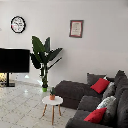 Beautiful 65 M Flat Saint-Raphael (Var)