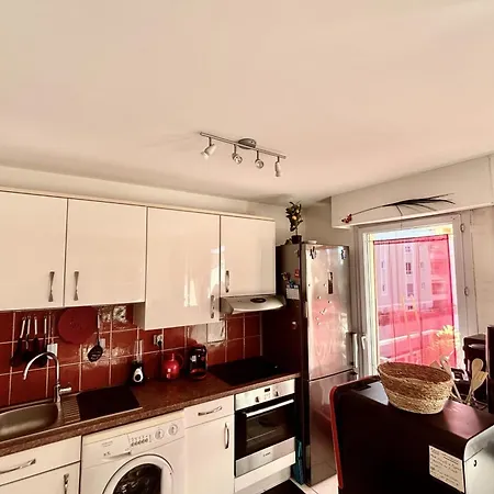 Beautiful 65 M Flat Saint-Raphael (Var)