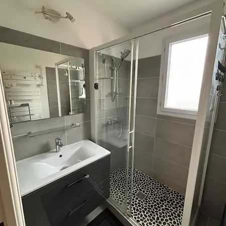 Beautiful 65 M Flat * Saint-Raphaël