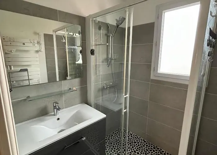 Beautiful 65 M Flat * Saint-Raphaël